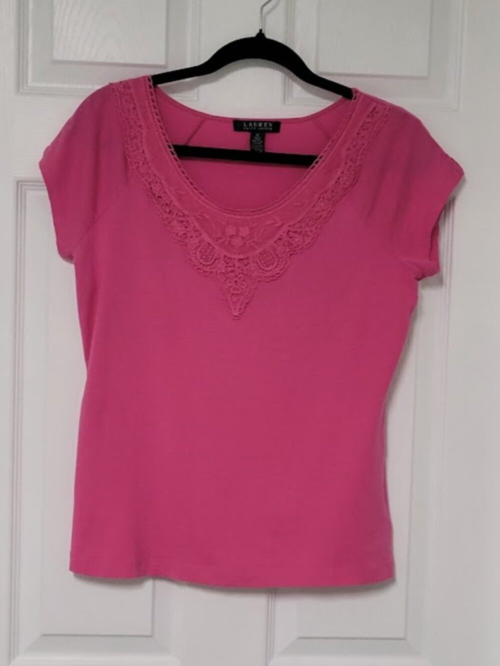 Lauren Ralph Lauren-Pink Lace Neck top shirt–Medium Classic elegant-100% cotton